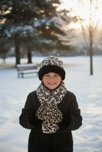 Load image into Gallery viewer, Kid in black coat with Leopard Fleece Set